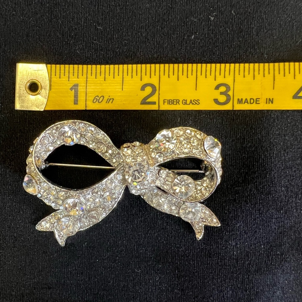 Vintage Bow Broodh